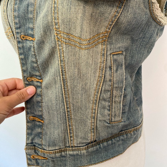 American Rag Cropped Jean Jacket Women’s Medium - Picture 6 of 8